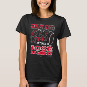 Dit meisje is genomen door Jose Ramirez Cleveland  T-shirt