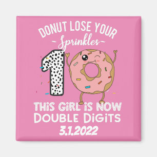 Dit meisje is nu 10e verjaardag met twee cijfers magneet