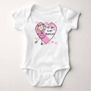 Dit meisje kan T-shirts en geschenken dansen