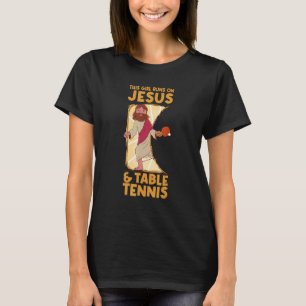 Dit meisje loopt op Jezus en Tennis. T-shirt