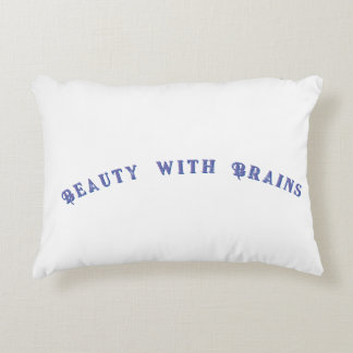 Dit pluizige kussen maakt je comfortabel en veilig