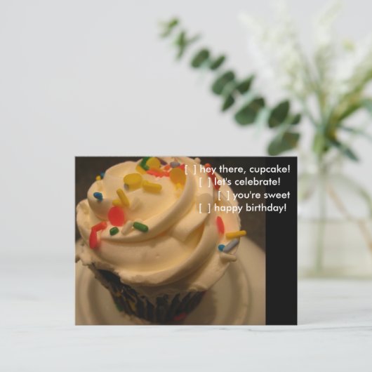 Dites-le avec une carte postale Cupcake (Debout devant)