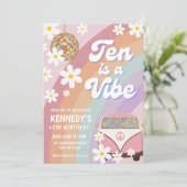 Dix est une vibe 10e anniversaire invitation fille (Debout devant)