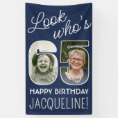 DIY Kleuren · Kijk Wie is 65 Verjaardagsfeestje 2 Spandoek (Verticaal)