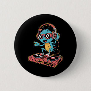 Dj Cricket laat de muziek feeststemming draaien Ronde Button 5,7 Cm