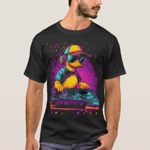 DJ Duck met hoofdtelefoon – Neon Glitch Party Vibe T-shirt