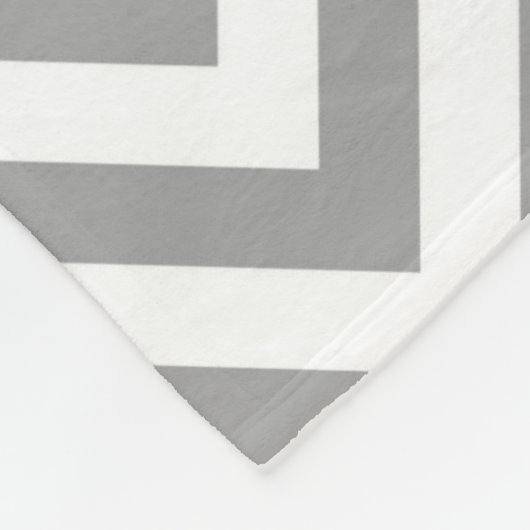 Dk Gray Lg Chevron Raspberry Quatrefoil 3 Monogram Fleece Deken (Hoek)