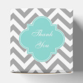 Dk Gray White LG Chevron Turquoise Name Monogram Bedankdoosjes (Bovenkant)