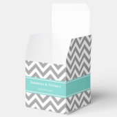 Dk Gray White LG Chevron Turquoise Name Monogram Bedankdoosjes (Geopend)