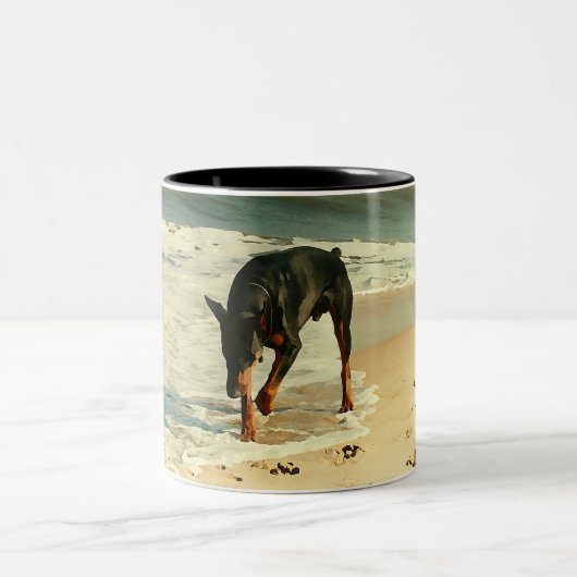 Doberman bij het Afbeelding voor het verven van he Tweekleurige Koffiemok (Center)