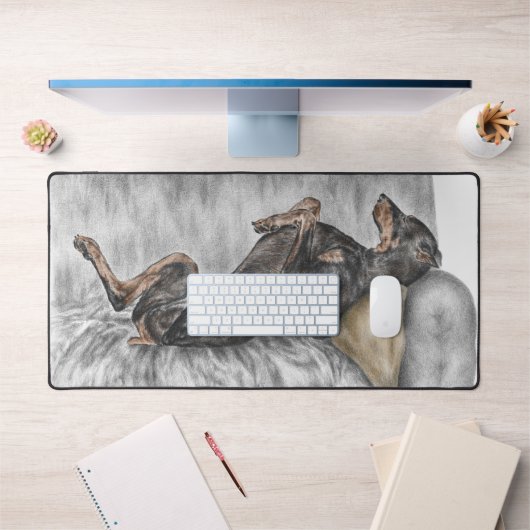 Doberman drôle sur Sofa (Bureau 1)