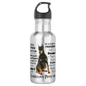 Doberman trekt waterflesje af waterfles  (Voorkant)