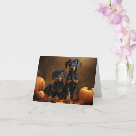 Dobermann Puppy Herfst Plezier Pompoen Kaart (Orchidee)