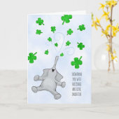 Dochter, St. Patrick's Day Elephant & Shamrocks Kaart (Gele Bloem)