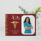 Docteur Faire-part d'or Maroon Photo (Debout devant)