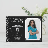 Docteur Silver Graduation Faire-part Noir (Debout devant)