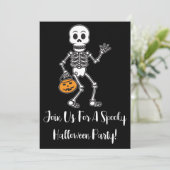 Doe mee aan een uitnodiging voor een spoky Hallowe (Staand voorkant)