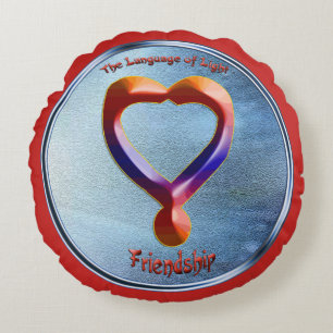 Doedling op het symbool van vriendschap rond kussen