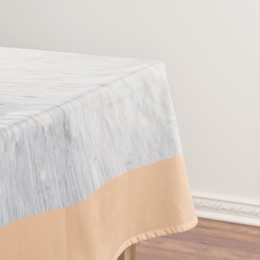 doel scheurt omhoog tafelkleed (Voorbeeld)