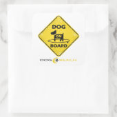 Dog aan boord vierkante sticker (Tas)