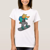 Dog als Snowboarder met Snowboard & Backpack T-shirt (Voorkant)