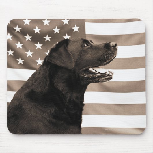 Dog en Amerikaanse vlag Muismat (Voorkant)