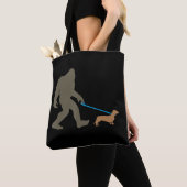 Dog Gift | Bigfoot Walking Dachshund Draagtas (Dichtbij)