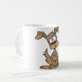 Dog met een grappig verwarde koffiemok (Voorkant links)