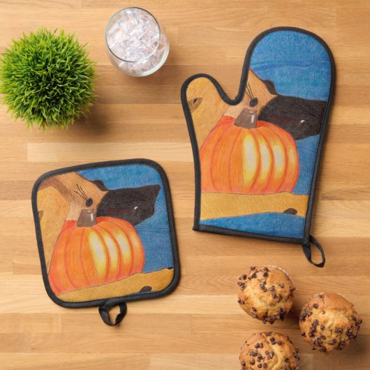 Dog paws and pumpkin oven mitt & pot holder set (Top down)