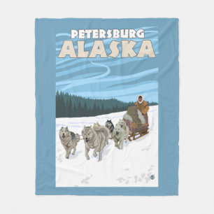 Dog Sledding Scene - Petersburg, Alaska Fleece Deken