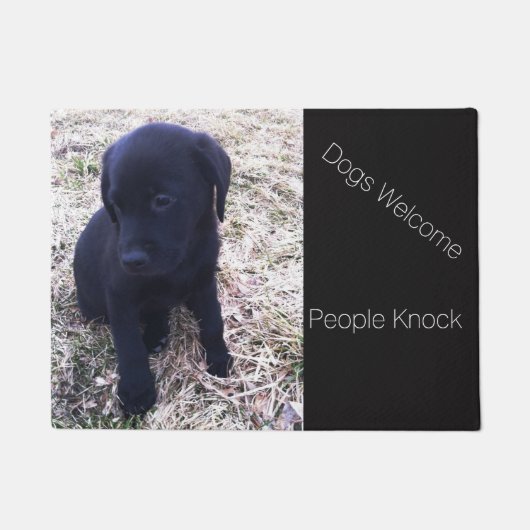 Dogs Welcome People Knock Black Labrador Puppy Deurmat (Voorkant)