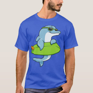 Dolfijn met zonnebril als surfer met surfplank 2 t-shirt