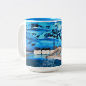 Dolfijnen in beweging tweekleurige koffiemok (Voorkant links)