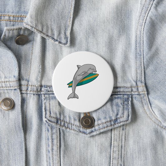 Dolfine als Surfer met Surfboard Ronde Button 7,6 Cm (In situ)