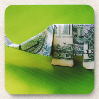 Dollar bill origami Elephant on Green background Drankjes Onderzetter