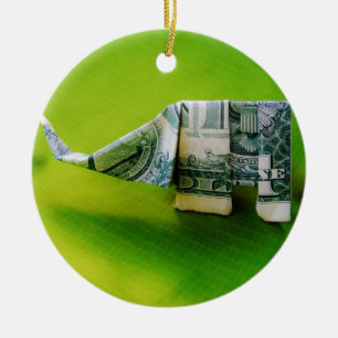 Dollar bill origami Elephant on Green background Keramisch Ornament