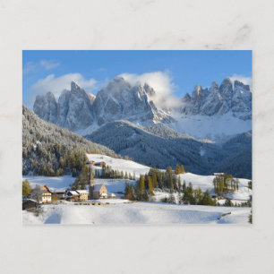 Dolomites-dorp in het briefkaart van de winter