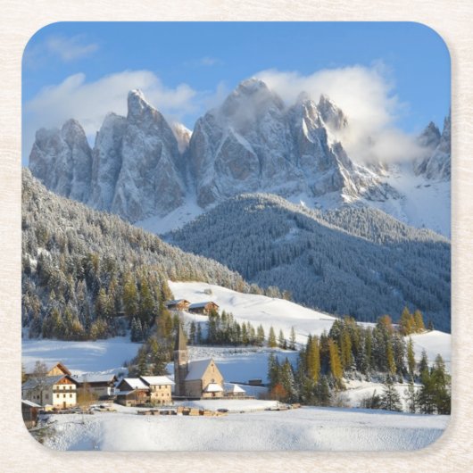 Dolomites-dorp in het onderzetter van de winter (Voorkant)