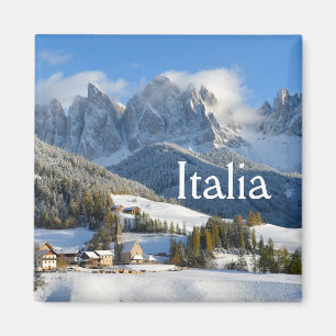 Dolomites-dorp in winterstekst magneet