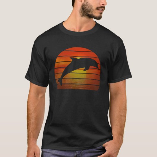 Dolphin jumping retro orange ocean sunset dolphin t-shirt (Voorkant)