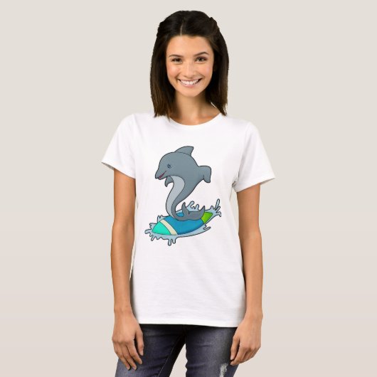 Dolpin als Surfer met Surfboard T-shirt (Voorkant volledig)