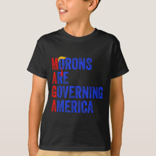 Dommepoppen Besturen Amerika Grappige Trump 2024 T-shirt