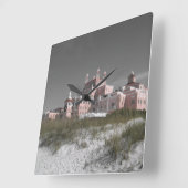 Don CeSar Vierkante Klok (Hoek)