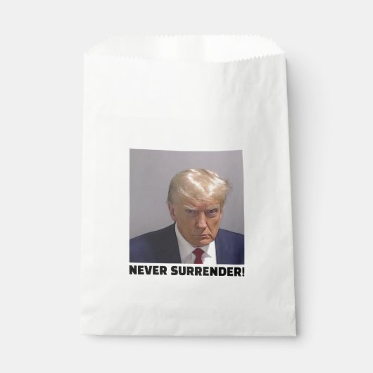 Donald J Trump Mok Shot - Never Surrender Long Sle Bedankzakje (Voorkant)