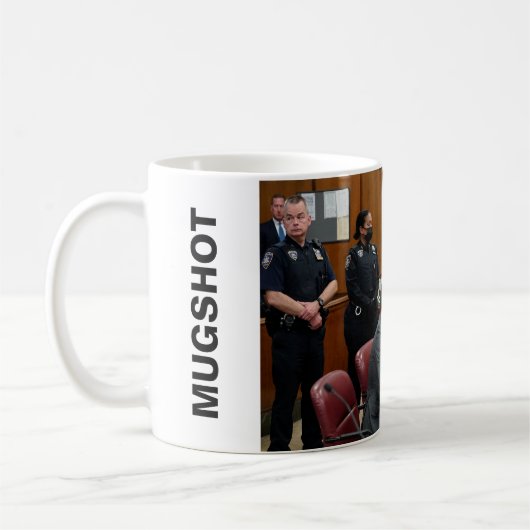 Donald Trump arrêté Mugshot Mug (Gauche)