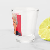 DONALD TRUMP TIRE VERRE (Droite)