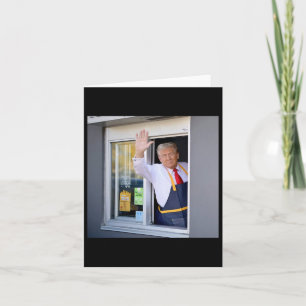 Donald Trump werkt op het Fry-station en houdt een Kaart