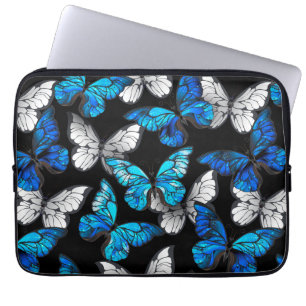 Donker naadloos patroon met blauwe vlinders Morpho Laptop Sleeve