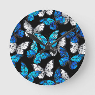 Donker naadloos patroon met blauwe vlinders Morpho Ronde Klok