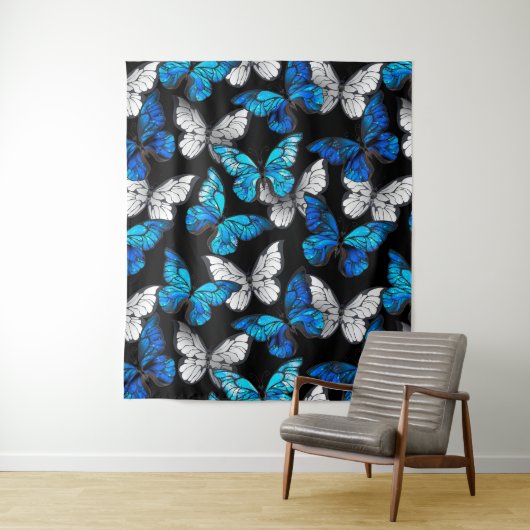 Donker naadloos patroon met blauwe vlinders Morpho Wandkleed (In situ)